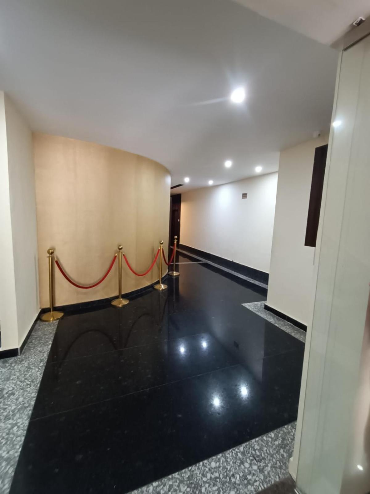 Hotel Rajwada Palace オルチャ エクステリア 写真